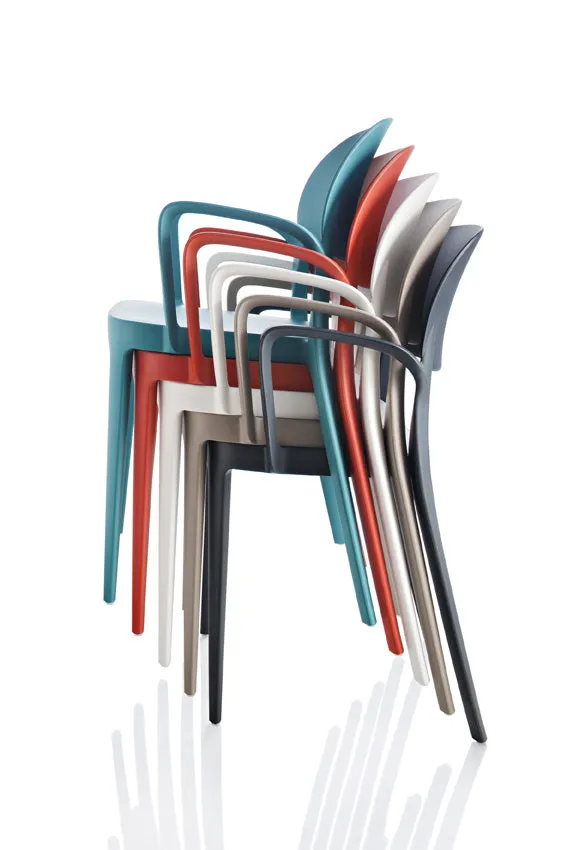 AMY ARMCHAIR
