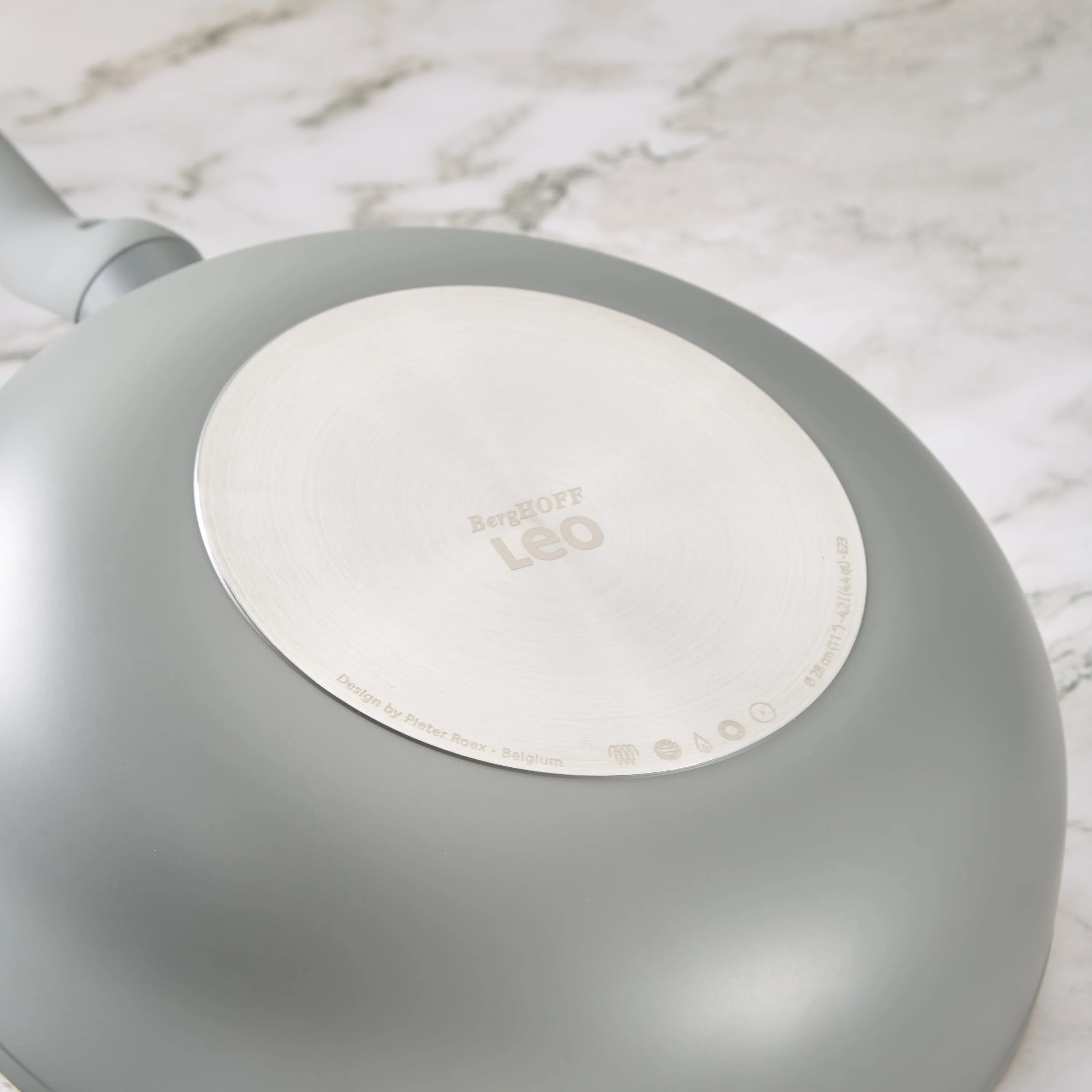 BergHOFF Balance Nonstick Ceramic Wok Pan 11", 4.4qt. With Glass Lid, Recycled Aluminum, Moonmist