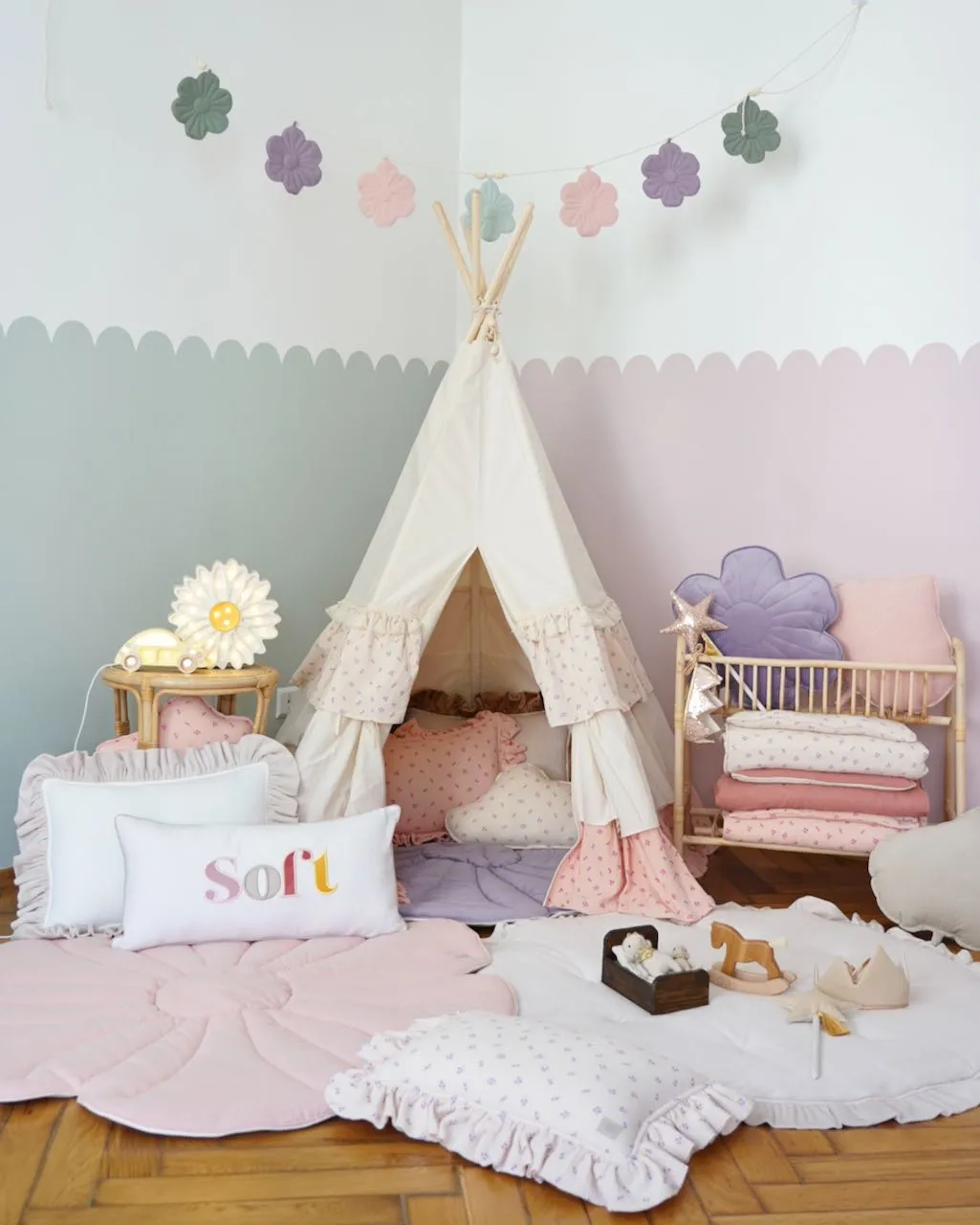 Forget-me-not - Teepee Tent With Frills And Light Pink Lily Flower Mat Set