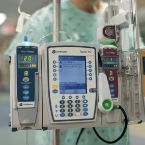 IV Pumps & Poles