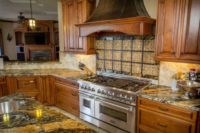 ZLINE 48" Professional Stainless Steel 6.0 CU.FT. 7 Gas Burner/Electric Oven Range (RA48)