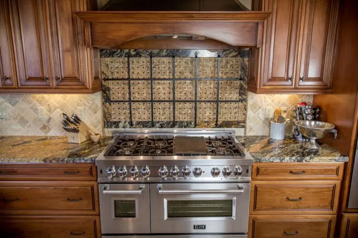 ZLINE 48" Professional Stainless Steel 6.0 CU.FT. 7 Gas Burner/Electric Oven Range (RA48)